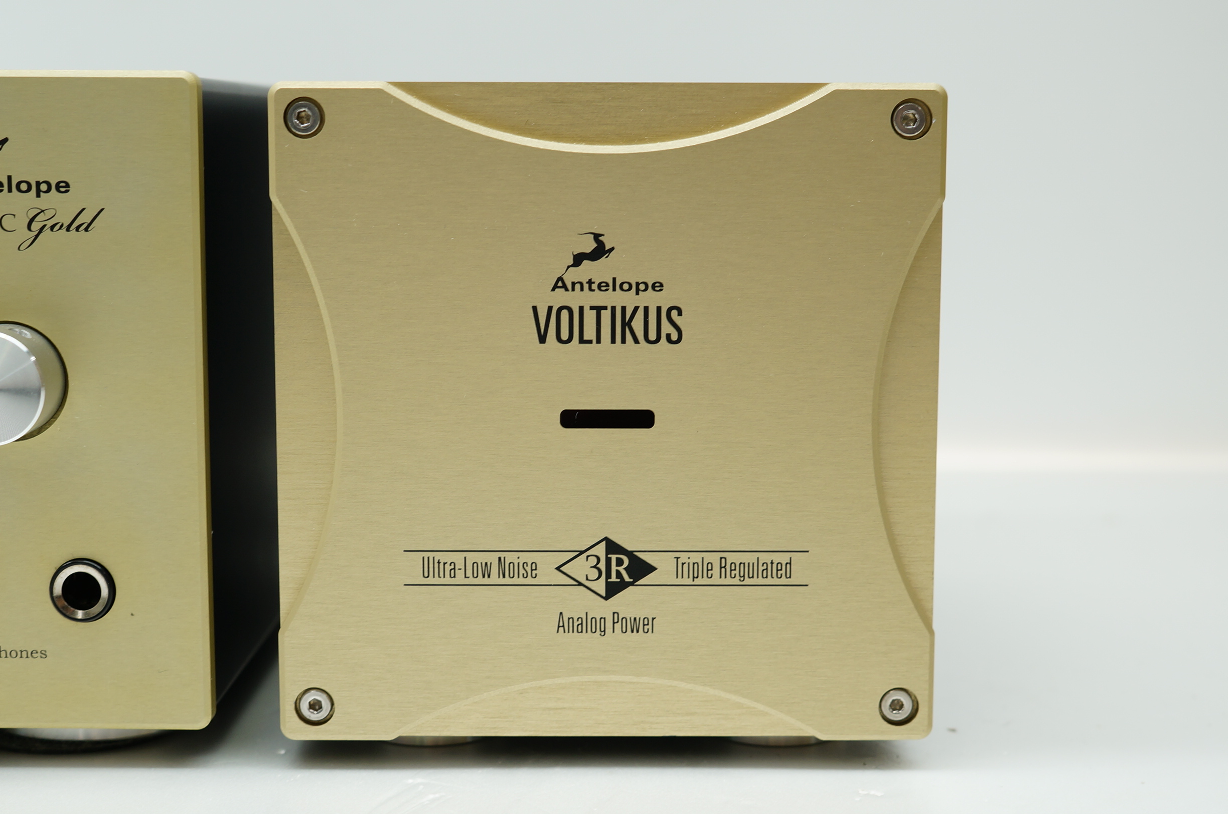 アバックWEB-SHOP / 【中古】Antelope Zodiac Gold + Voltikus 【コード01-09559】USB  D/Aコンバーター + 強化電源ユニット