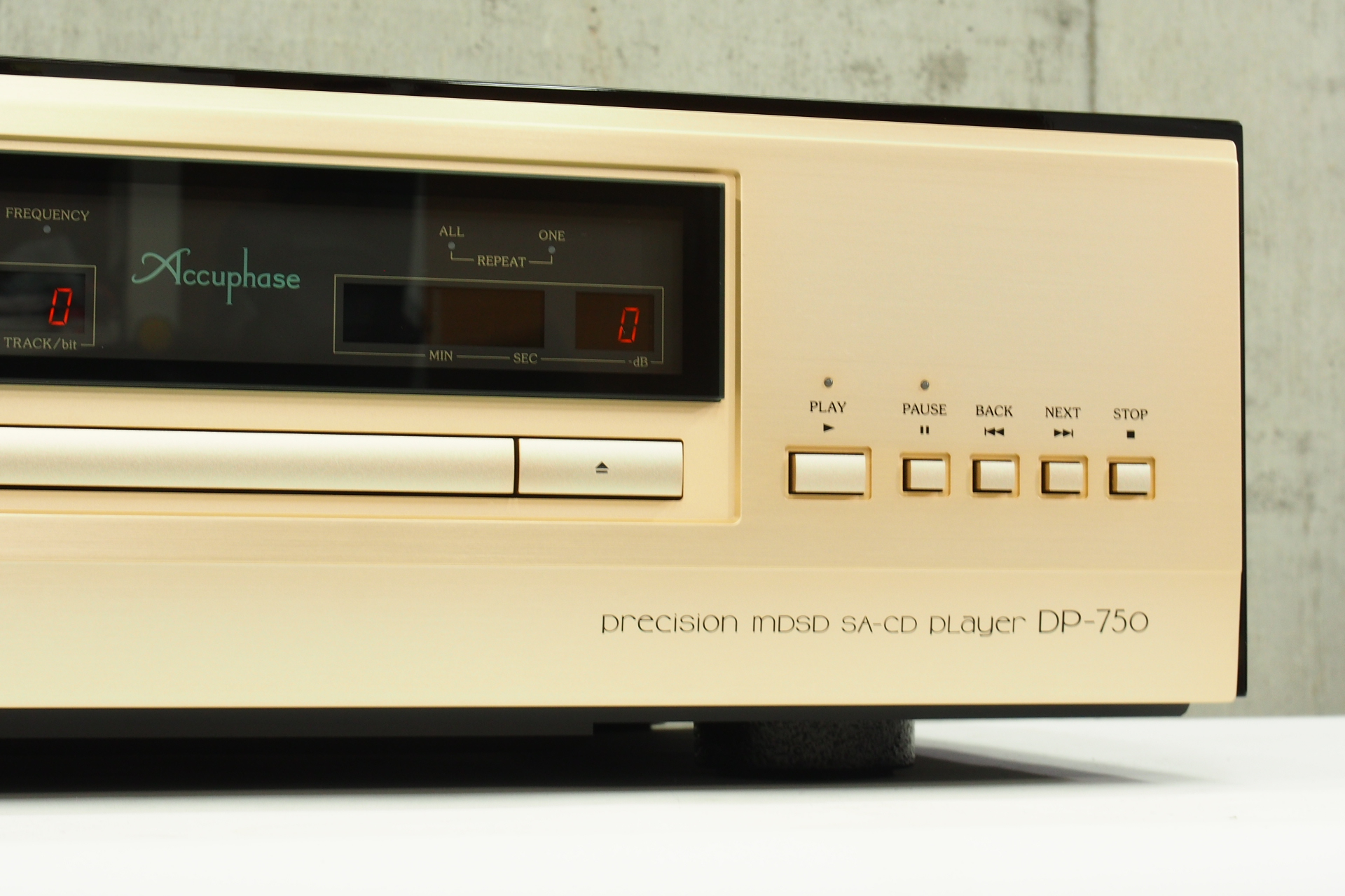 アバックWEB-SHOP / 【中古】Accuphase DP-750【コード01-09143】SACD/CDプレーヤー