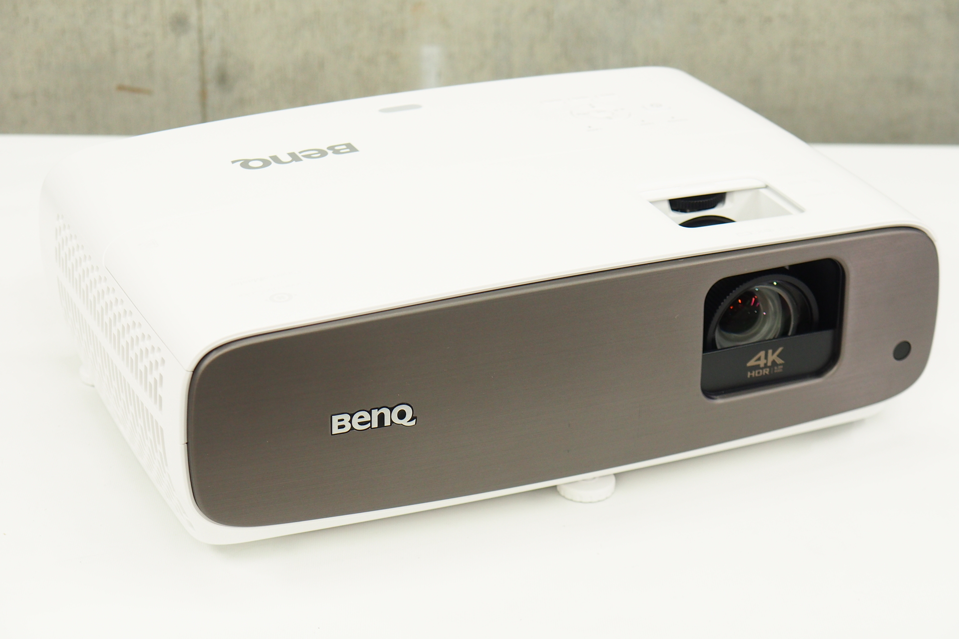 アバックWEB-SHOP / 【中古】BenQ HT3550【コード01-11221】DLPプロジェクター