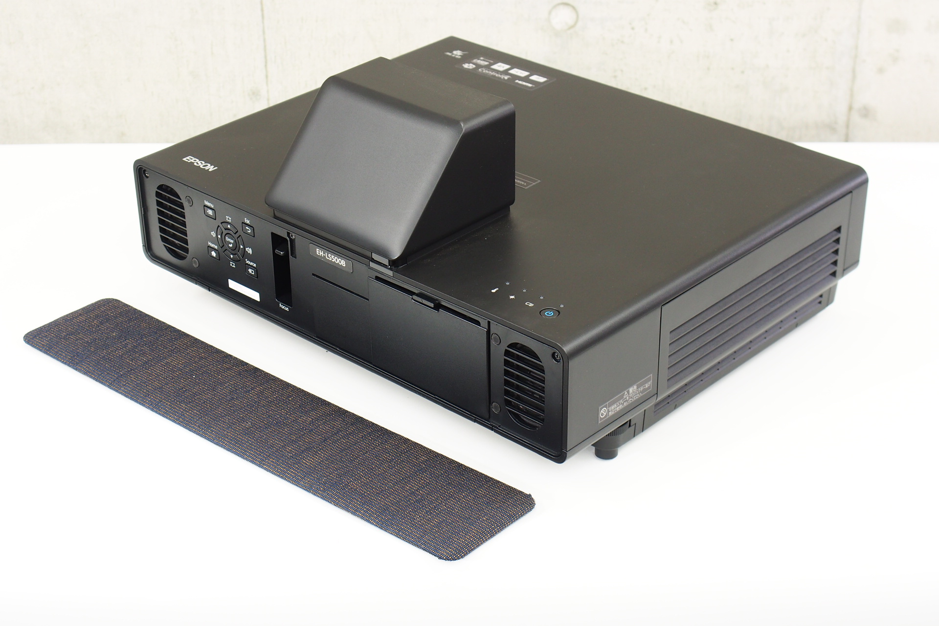 アバックWEB-SHOP / 【中古】EPSON EH-LS500(B)【コード01-08576】超単焦点4Kプロジェクター