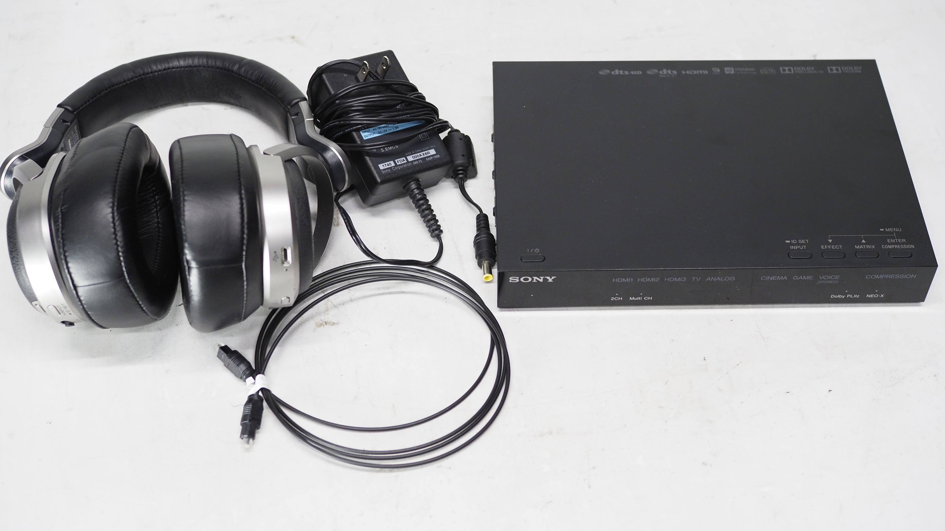 アバックWEB-SHOP / 【中古】SONY MDR-HW700 【コード21-06402】ソニーのデジタルサラウンドヘッドホンシステム