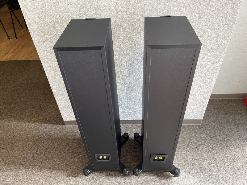 アバックWEB-SHOP / 【展示処分品】 KEF Q550(B)ペア