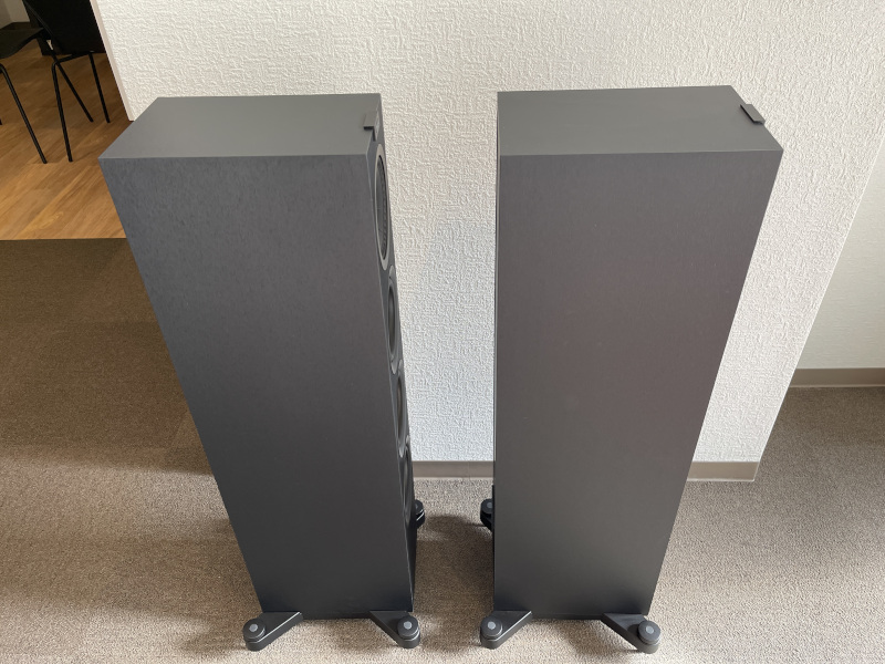 アバックWEB-SHOP / 【展示処分品】 KEF Q550(B)ペア