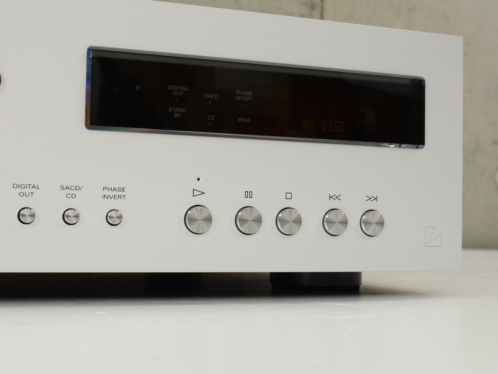 アバックWEB-SHOP / 【中古】LUXMAN D-07X【コード01-10297】SACD/CDプレーヤー