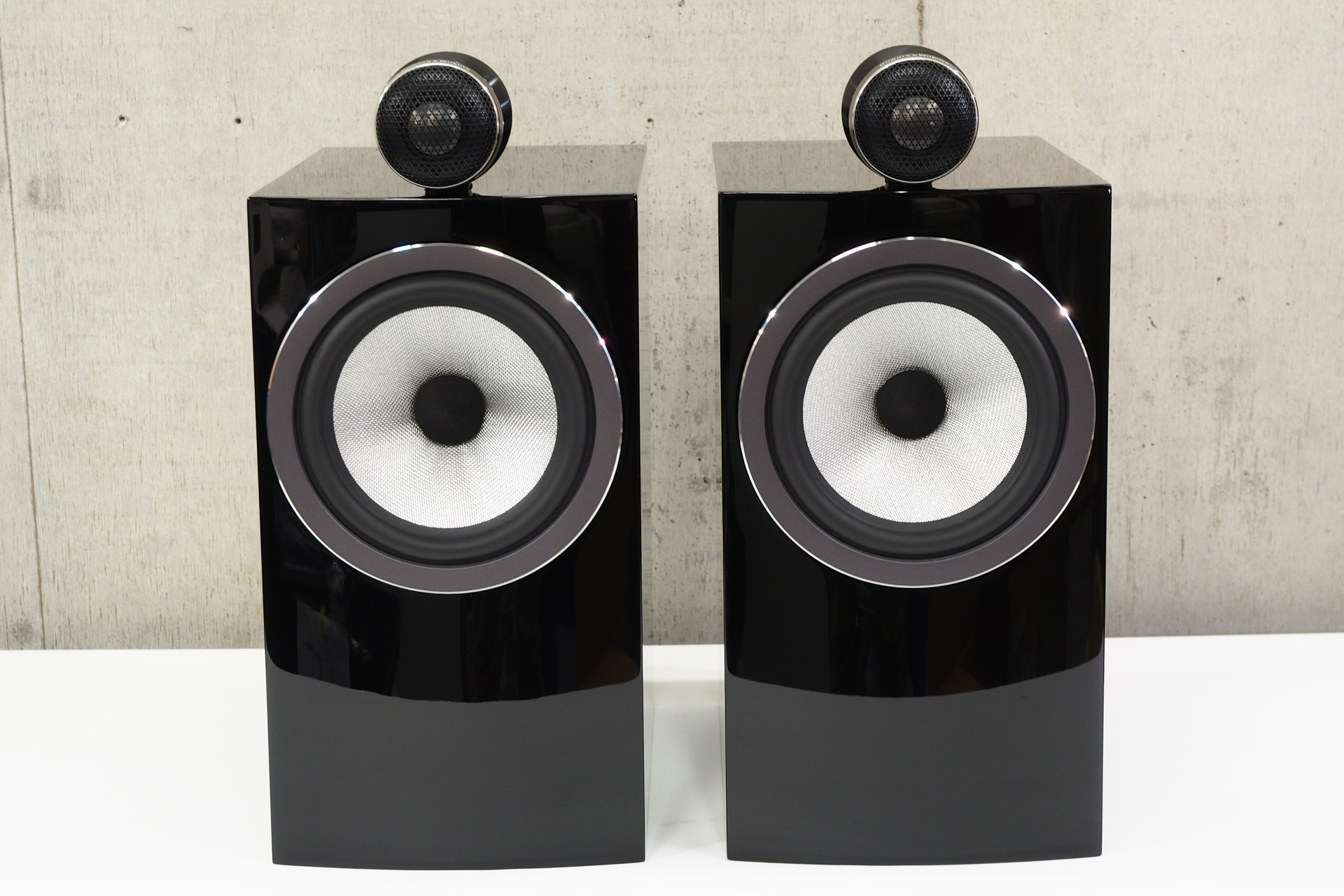 展示品 B＆W ビーアンドダブリュ ブックシェルフスピーカー Bowers & Wilkins ダトゥク グロス 705S2SIG 705S2  signature(スピーカー)｜売買されたオークション情報、yahooの商品情報をアーカイブ公開 スピーカー