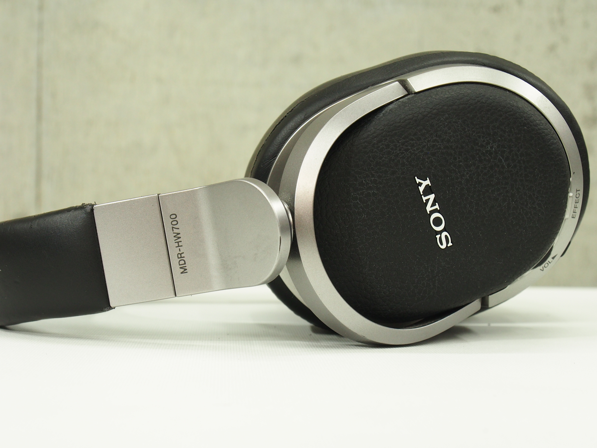 アバックWEB-SHOP / 【中古】SONY MDR-HW700DS-特【コード01-09710】デジタルサラウンドヘッドホンシステム